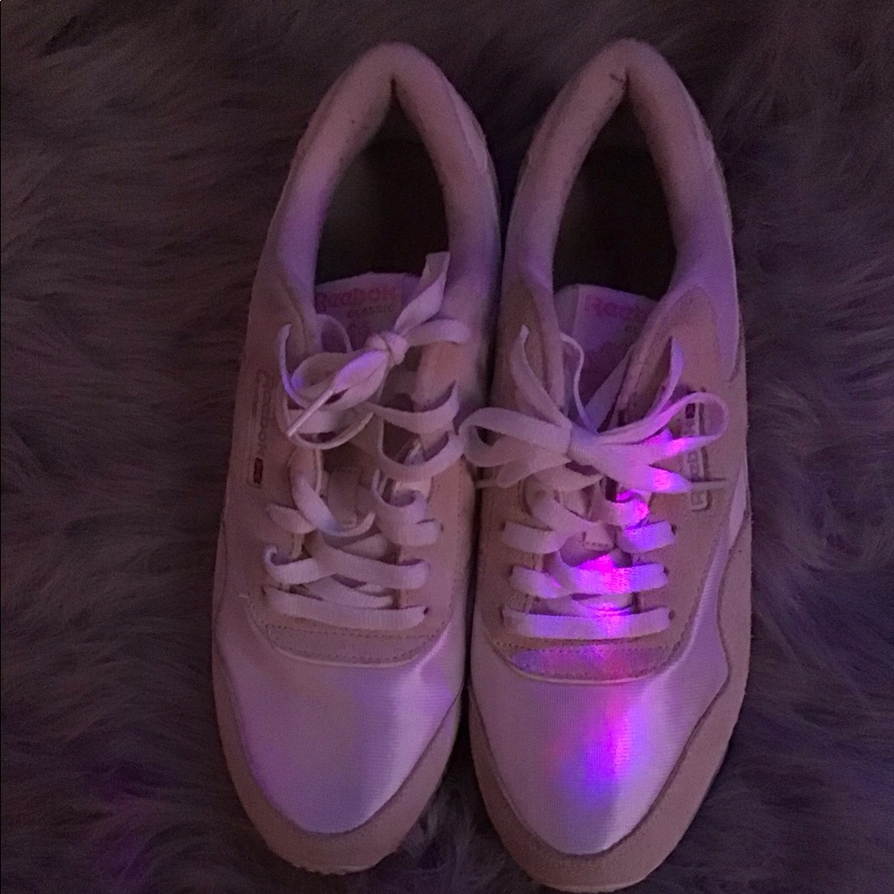 Women’s REEBOK shoes